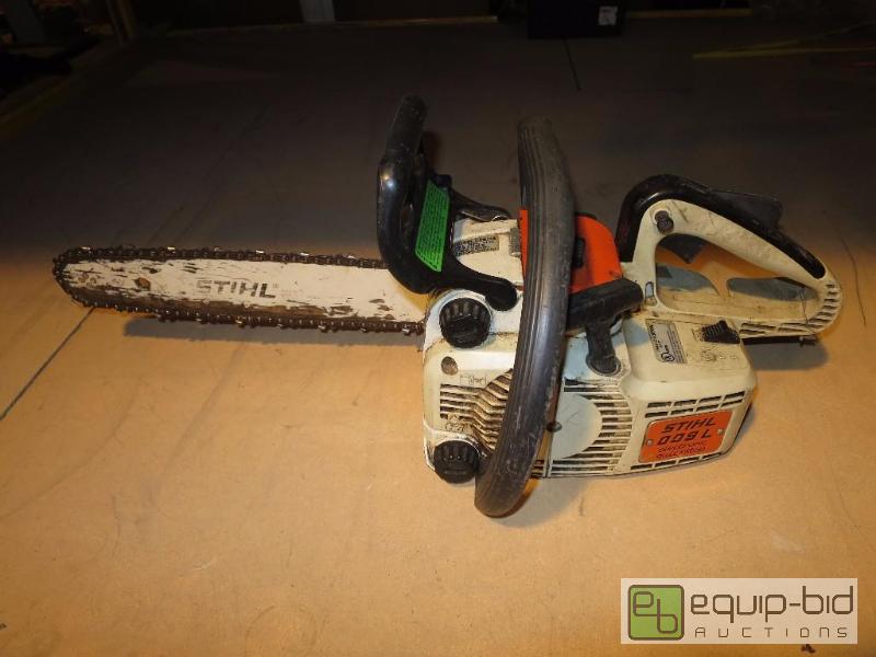 lot 220 image: Stihl Chain saw