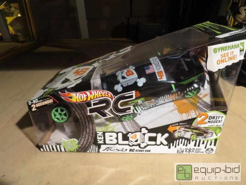 lot 229 image: RC car