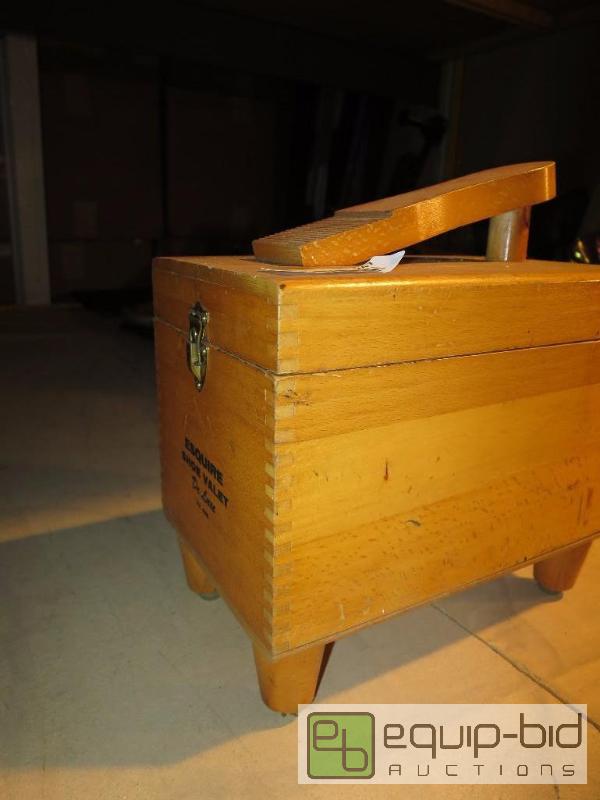 lot 247 image: Vintage shoe box
