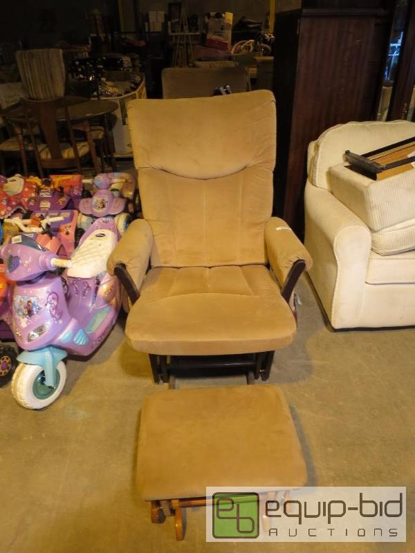 lot 25 image: Glider rocker with foot stool