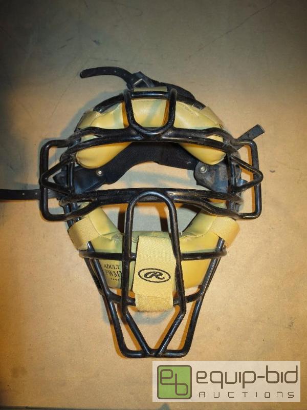 lot 250 image: Catchers Mask