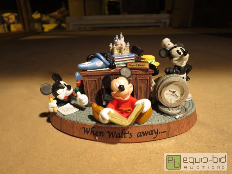 lot 260 image: Mickey Mouse Collectible