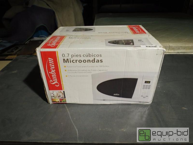 lot 50 image: Microwave