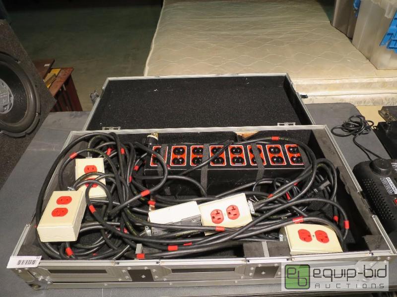 lot 61 image: D J EQUIPMENT