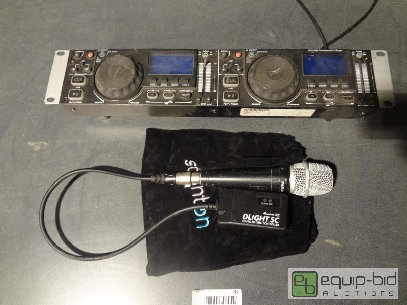 lot 87 image: D J EQUIPMENT