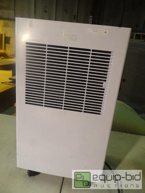 lot 4071 image: American Comfort Worldwide Personal Air Cooler On Wheels