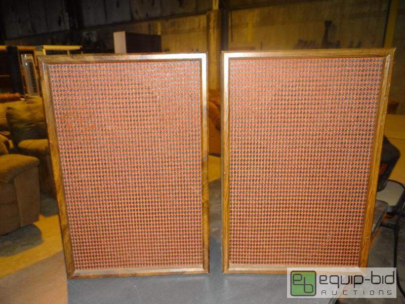lot 4081 image: Older Style 2 Way Speakers