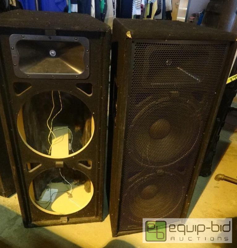 lot 4088 image: Set of (2) JBL 3 Way Speakers Jax 100