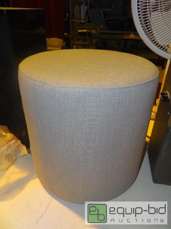 lot 4119 image: Grey Cushioned Round Foot Stool