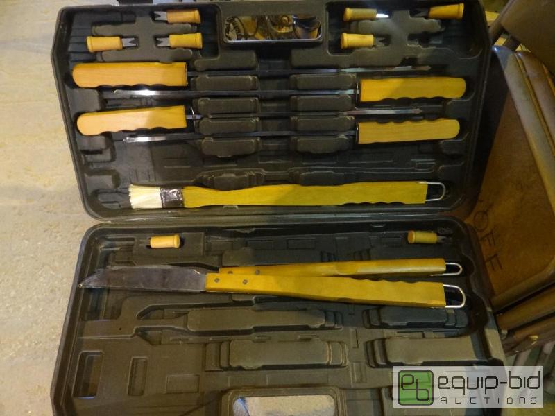 lot 4127 image: BBQ Professional Utensil Set w Case