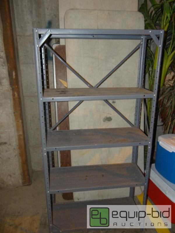 lot 4168 image: 5 Tier Metal Shelf