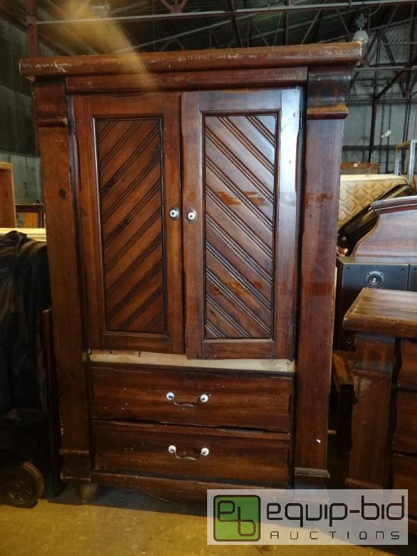 lot 4182 image: Nice Dark Wood Armoire