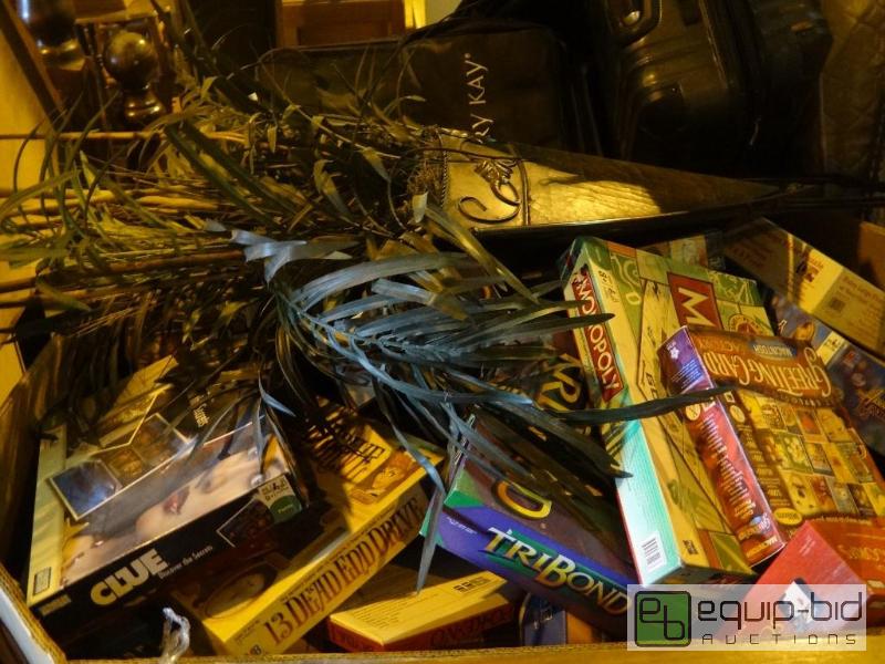lot 4200 image: Very Large Lot of Misc. Games & Homegoods