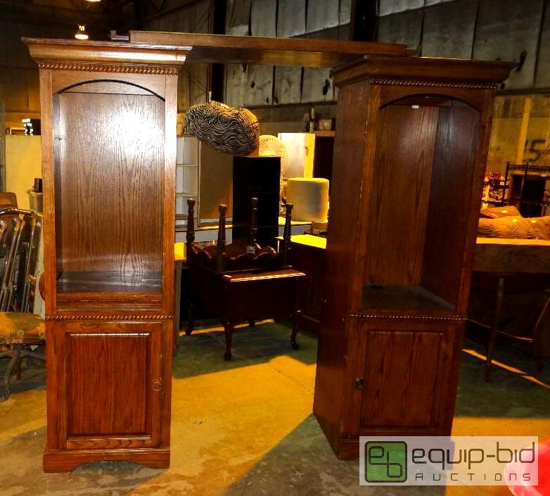 lot 4203 image: Very Nice Adjustable Height TV Entertainment Center
