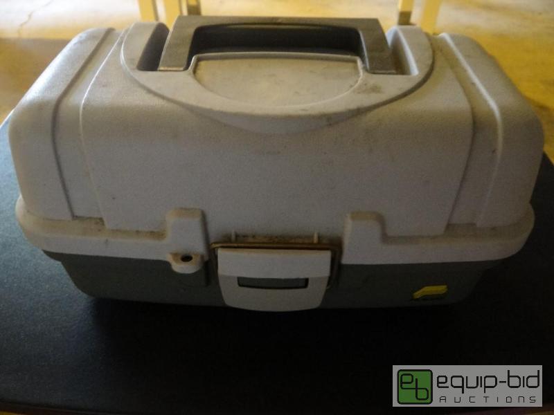lot 4204 image: Tackle Box & Tackle