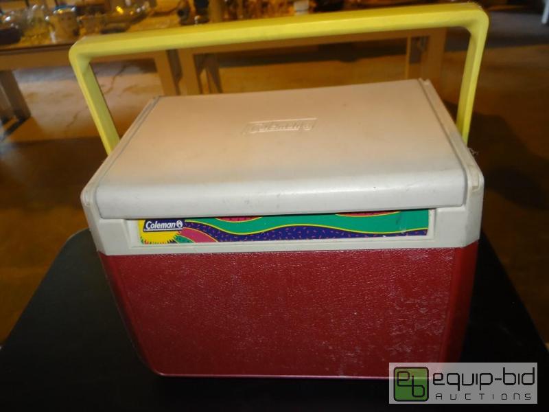 lot 4212 image: Coleman Personal Cooler