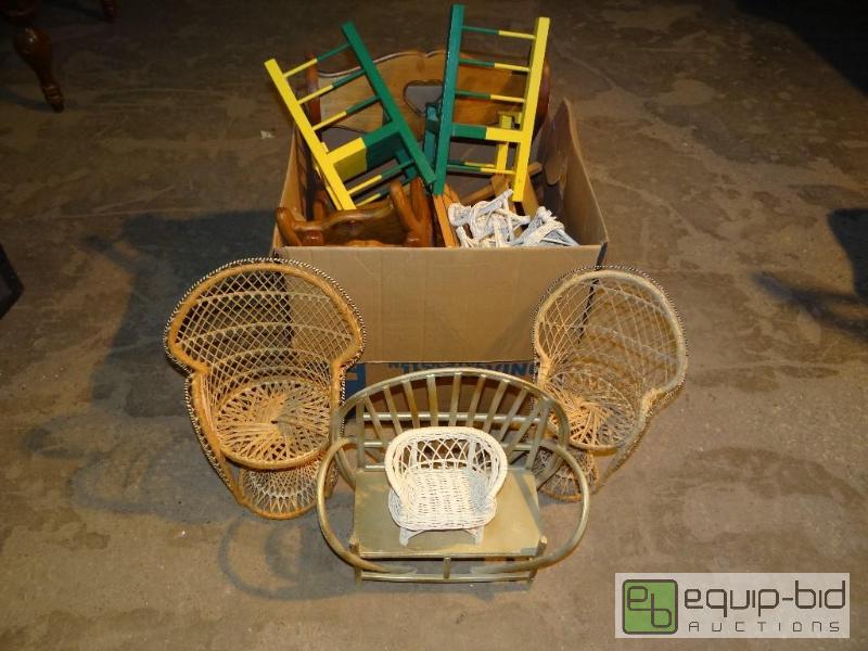 lot 4243 image: Lot of Wicker & Wood Collectible Doll Chairs