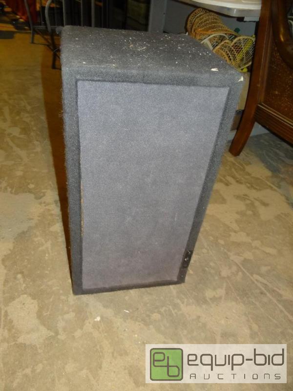 lot 4244 image: Speaker Box