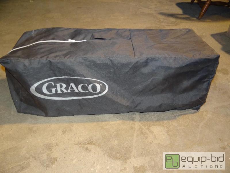 lot 4245 image: Graco Playpen