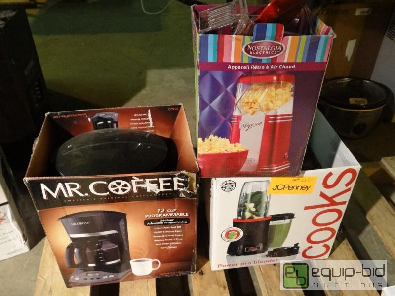 lot 4267 image: Mr Coffee Coffee Maker, Cooks Power Pro Blender, Cooks Knife Set