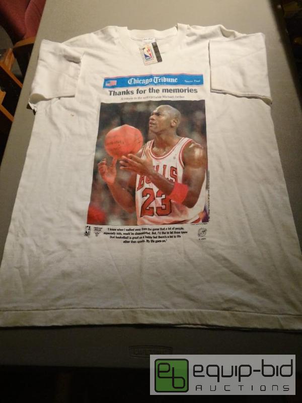 lot 4274 image: NBA Michael Jordan T-Shirt