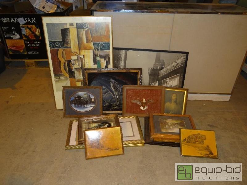 lot 4278 image: Very Large Lot of Pictures