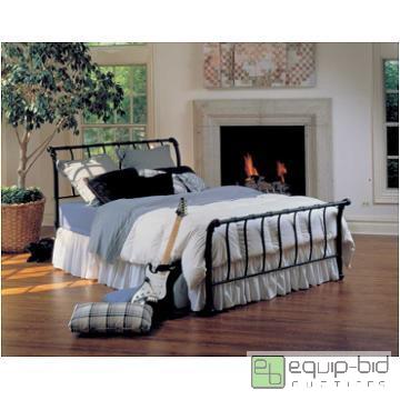 lot 245 image: Hillsdale Furniture Janis Queen Bed Set