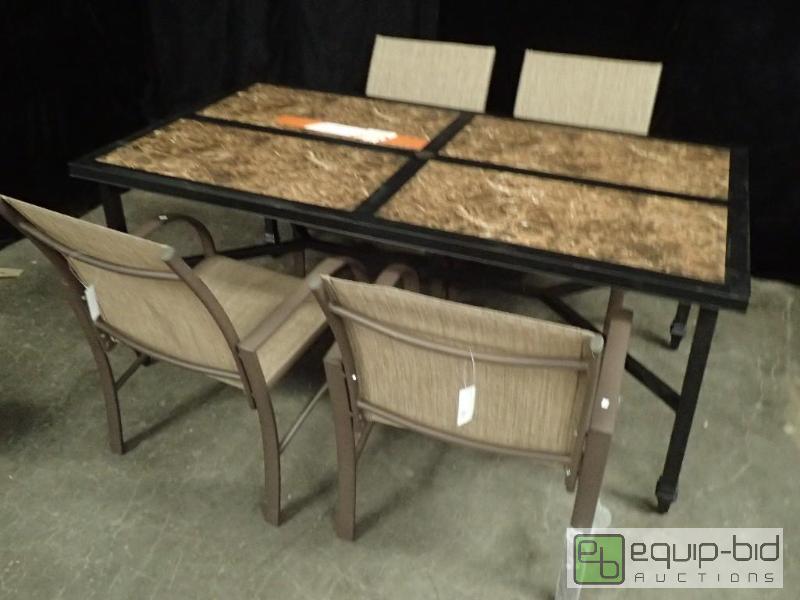 lot 265 image: Five Piece La Z Boy Outdoor Dining Set