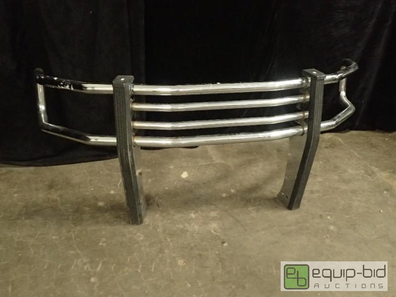 lot 266 image: Brush Guard for Full Size Truck