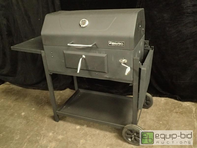 lot 271 image: BBQ Pro Smoker with Adjustable Inner Rack