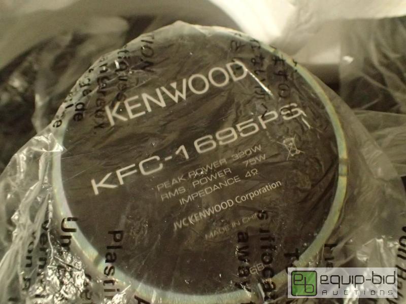 lot 285 image: Kenwood 3 Way 320 Watt Speaker