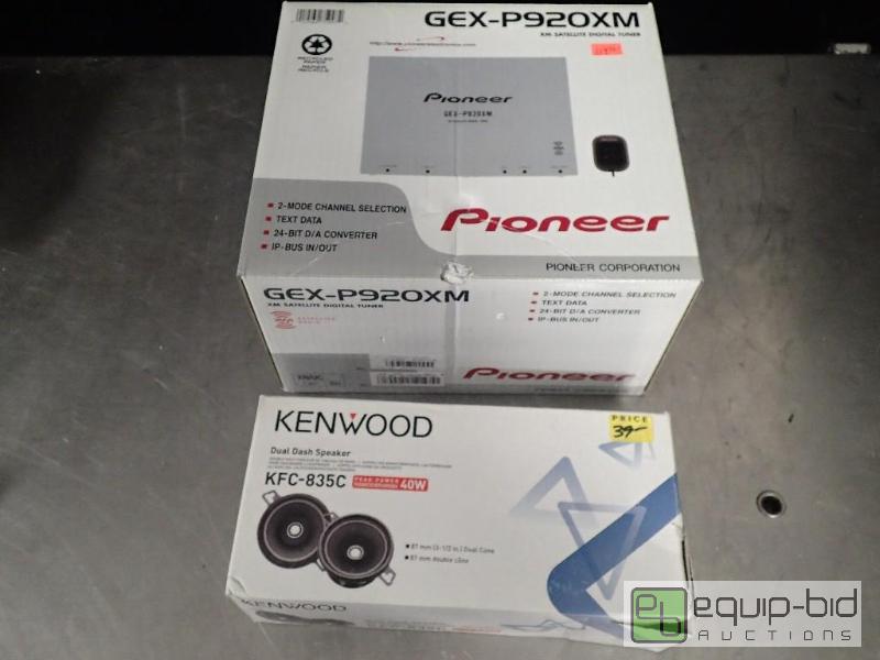 lot 309 image: Lot of Car Audio Equipment