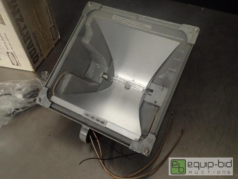 lot 316 image: Quartzmiser Halogen Flood Light