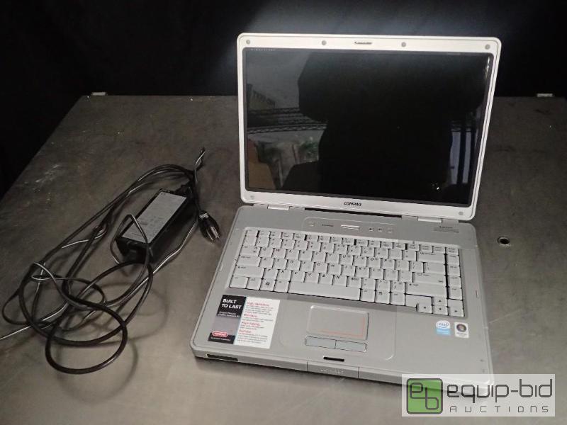lot 326 image: Compaq Presario Laptop