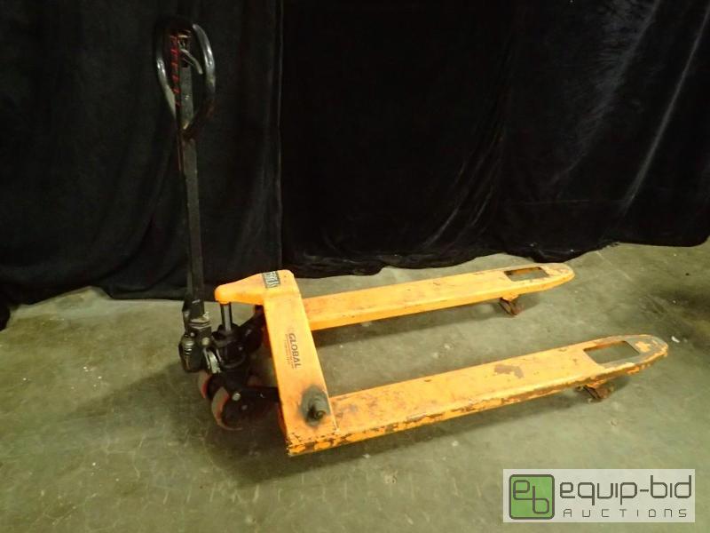 lot 346 image: Global 5500lb Pallet Jack