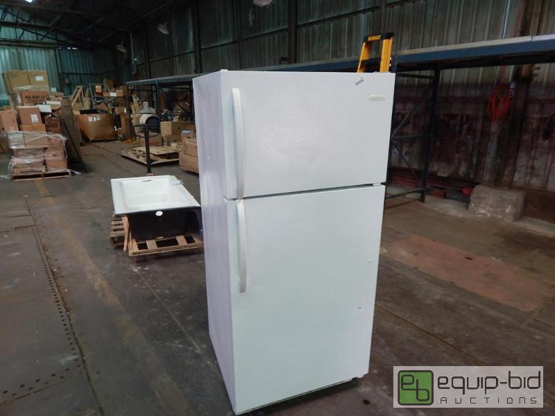 lot 5817 image: Frigidaire Refrigerator
