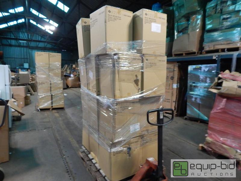 lot 5846 image: Large Lot of Direct Pack 12 Sheet Cake Containers