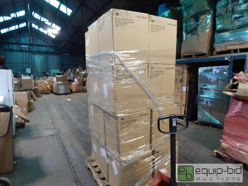 lot 5847 image: Large Lot of Direct Pack 12 Sheet Cake Containers