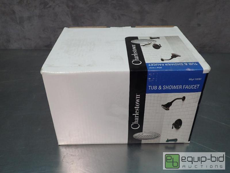 lot 5934 image: Clarks Town tub and Shower Faucet