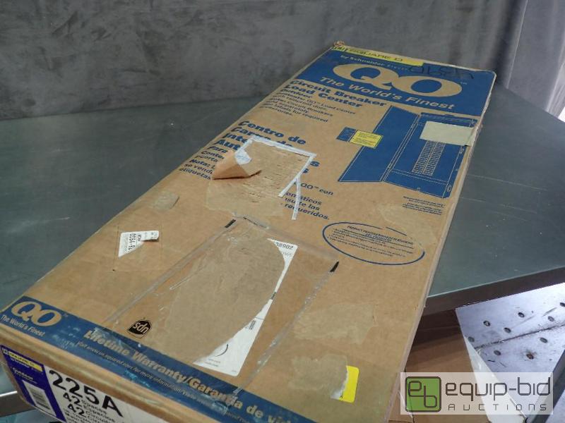 lot 5953 image: Square D Circuit Breaker Load Center 225 Amp 42 Spaces