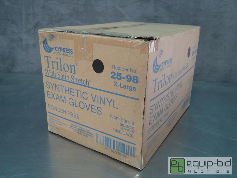 lot 5972 image: Lot of Vinyl Exam Gloves