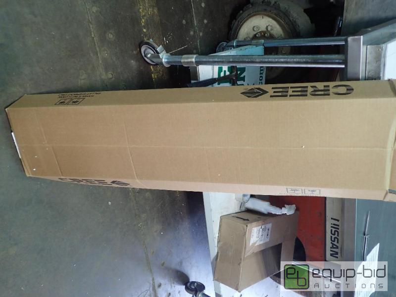 lot 6002 image: Cree LED Troffer Light