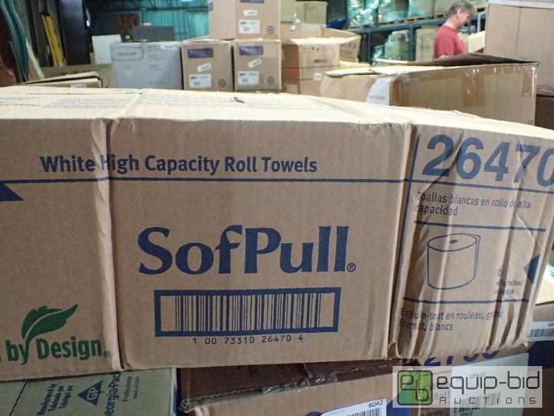 lot 6044 image: Lot of High Capacity Towels #6YKF2