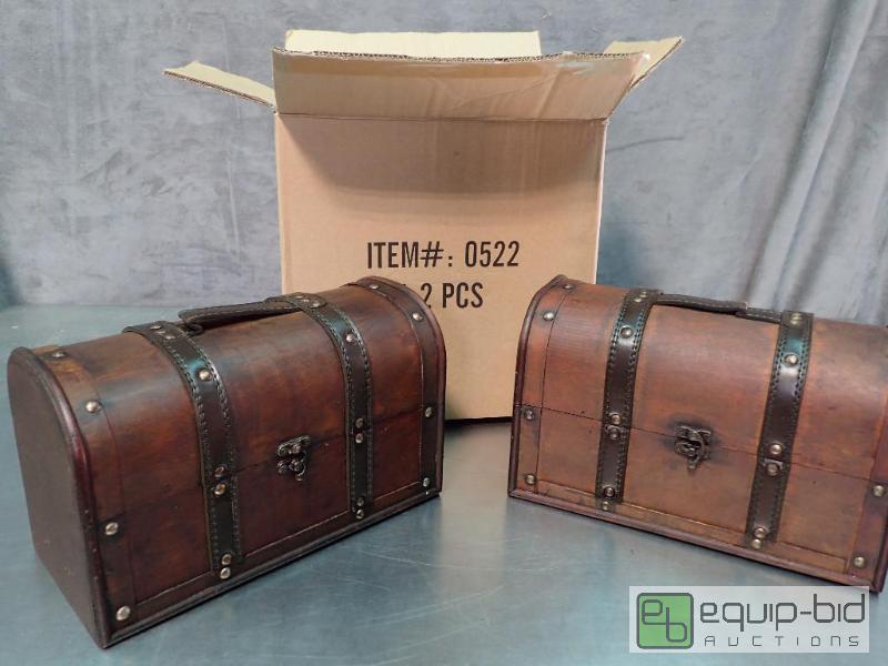 lot 6070 image: Lot of 2 Decrotive Wood Boxes