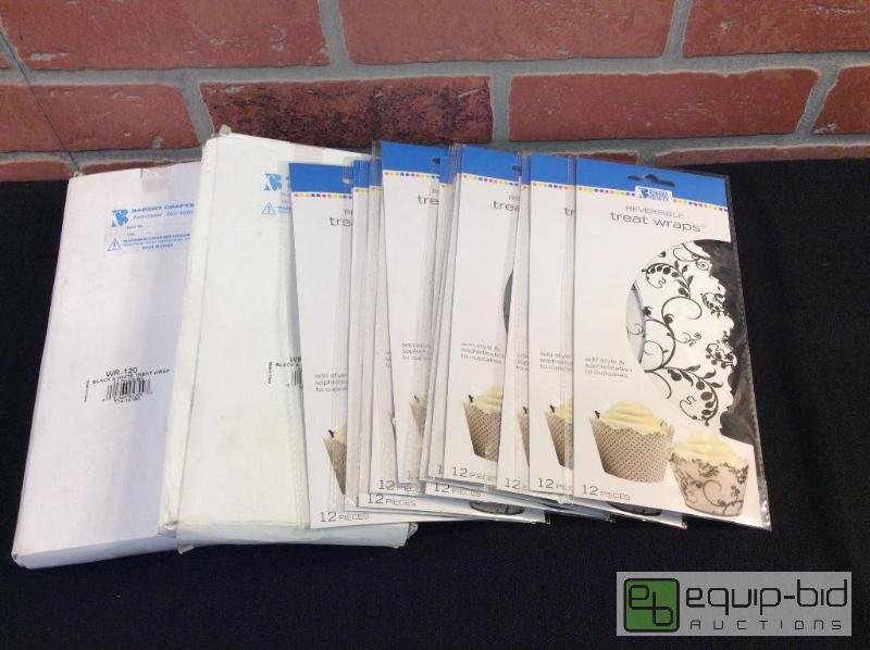 lot 153 image: Bakery Crafts Reversible Cupcake Wraps  Quant...