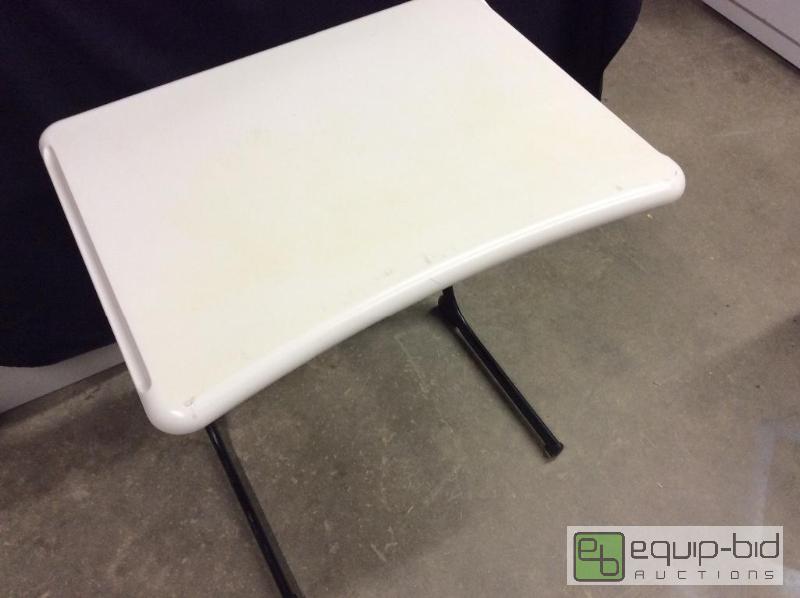 lot 79 image: Kay - Twelve KI Intellect Cantilever Desk  Qu...