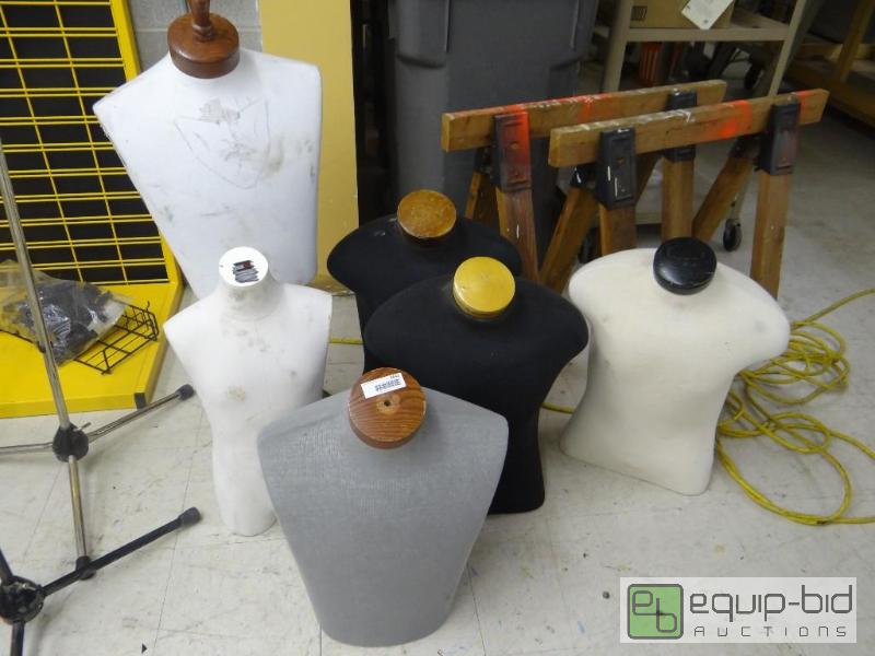 lot 2641 image: Lot of 6 mannequin busts....