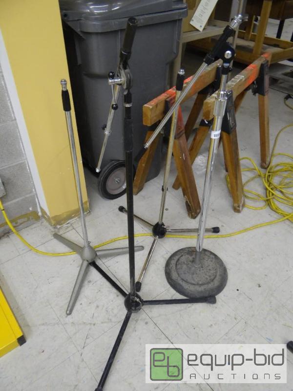 lot 2644 image: Lot of 4 microphone stands....