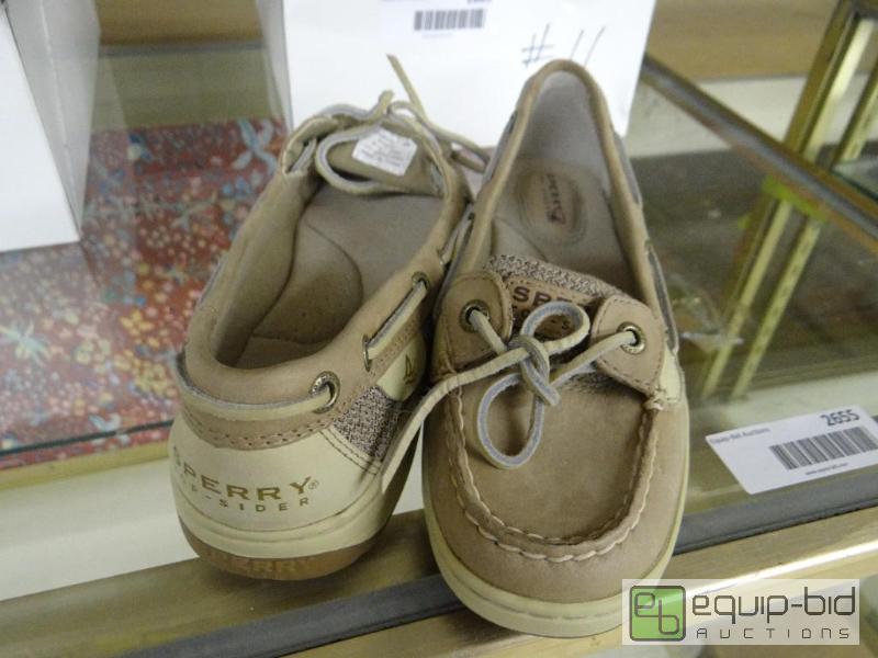lot 2665 image: New in box Sperry top sider shoes. Size 6m....