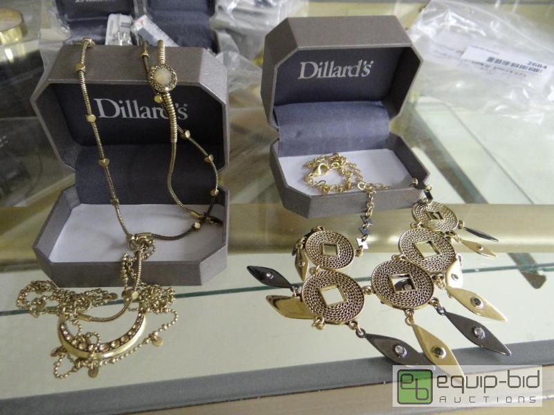 lot 2684 image: 2 ladies necklaces in boxes....